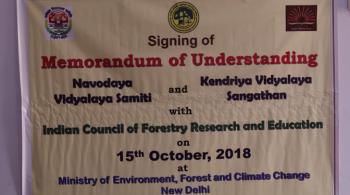 ICFRE Signs  MoU with Navodaya Vidyalaya Samiti and Kendriya Vidyalaya Sangathan on 15th October, 2018 at MoEF&CC, New Delhi 